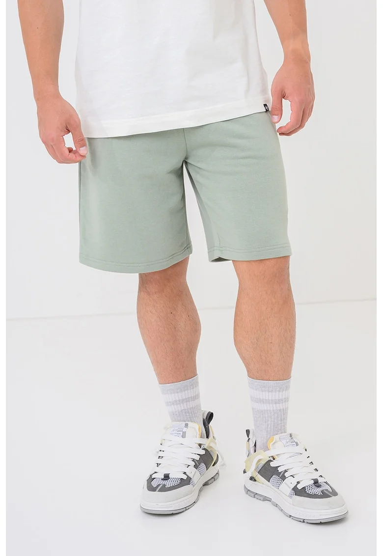 ’47, Bermude sport New York Yankees, Verde sparanghel