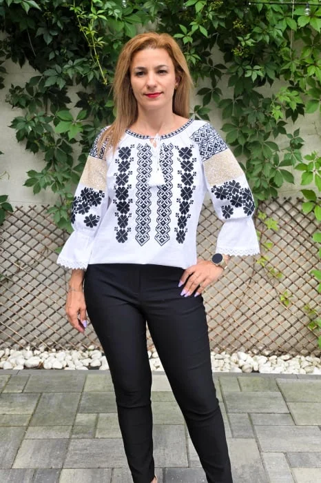 Ie Traditionala Corina 36