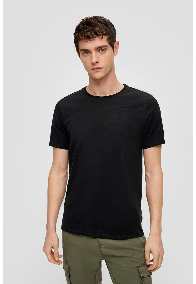 Tricou regular fit cu decolteu la baza gatului si terminatie plisata, Negru