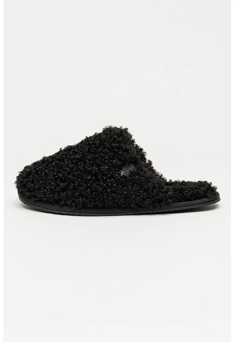 Papuci de casa pufosi, Negru