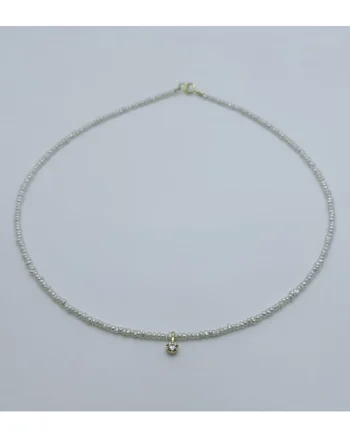 Colier handmade, realizat din perle de cultura, pandantiv argint placat cu aur, inchider argint placat cu aur, lungime: 39 cm