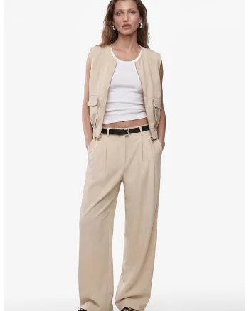 Pantaloni cu croiala ampla si curea, Bej