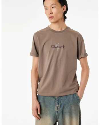 Tricou cu decolteu la baza gatului si imprimeu text, Maro taupe inchis