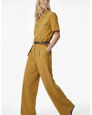 Pantaloni cu croiala ampla si pensa, Ocru