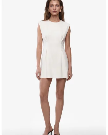 Rochie scurta uni, Alb murdar