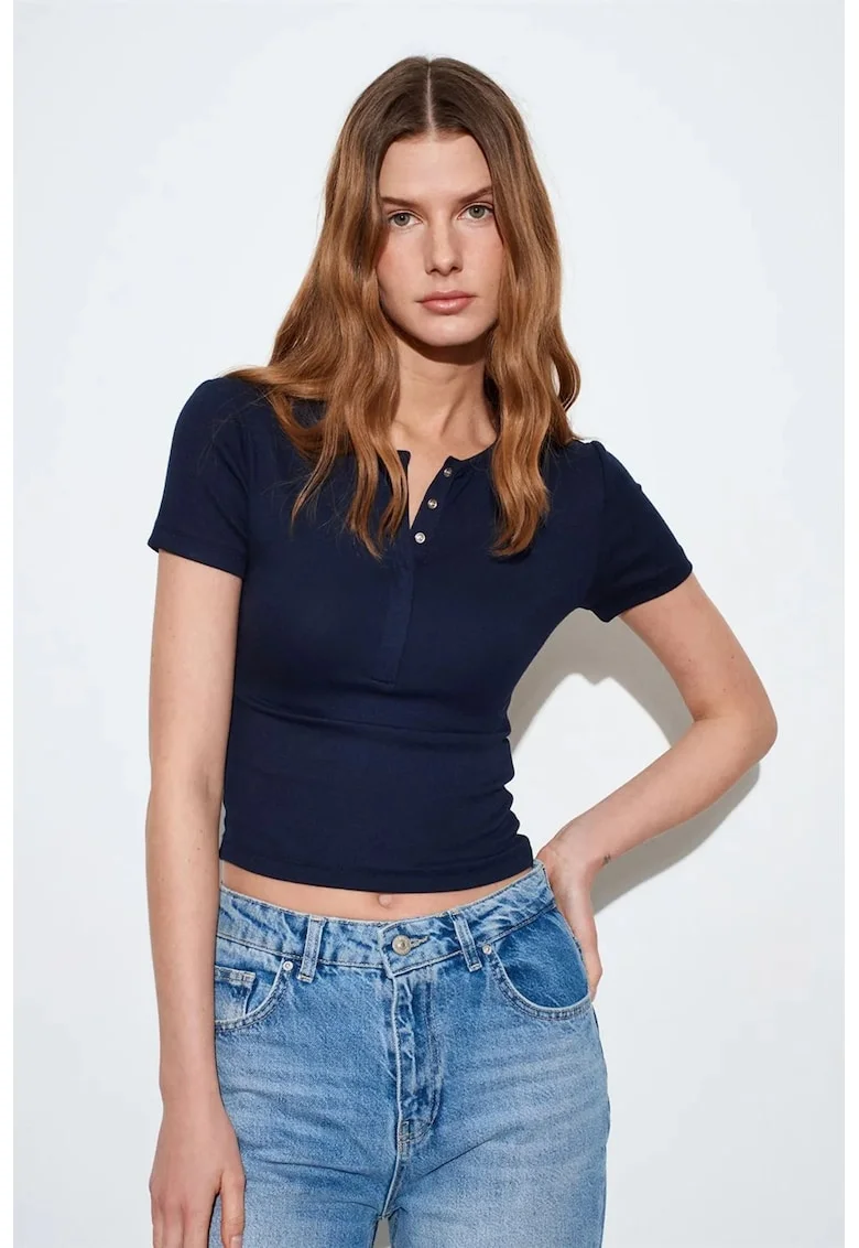 Tricou  Crop Slim Fit, Albastru marin, Bumbac-modal cu elastan, Maneci scurte, Detalii cu nasturi