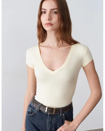 Tricou dama,  Slim Fit, decolteu in V, crem natural, jerseu