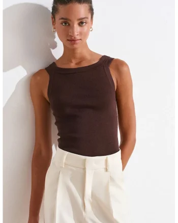 Bluza  fara maneci, casual, maro castaniu, tricot subtire, cu nervuri,