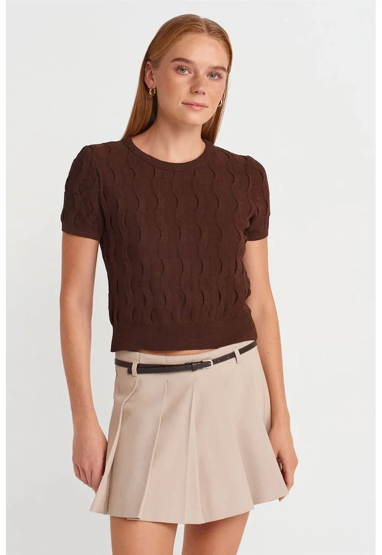 Bluza dama,  scurta, cu nervuri texturate, maro cafea, 100% poliamida,