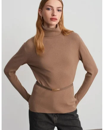 Pulovere dama,  pulover tricotat cu guler inalt si curea, maro camel, fara inchidere,
