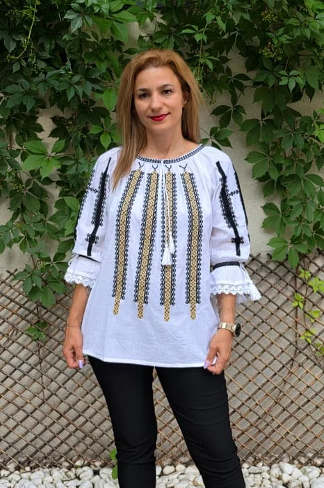 Ie Traditionala Corina 37
