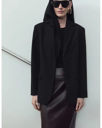 Sacou cu model uni si buzunare cu clapa, Negru