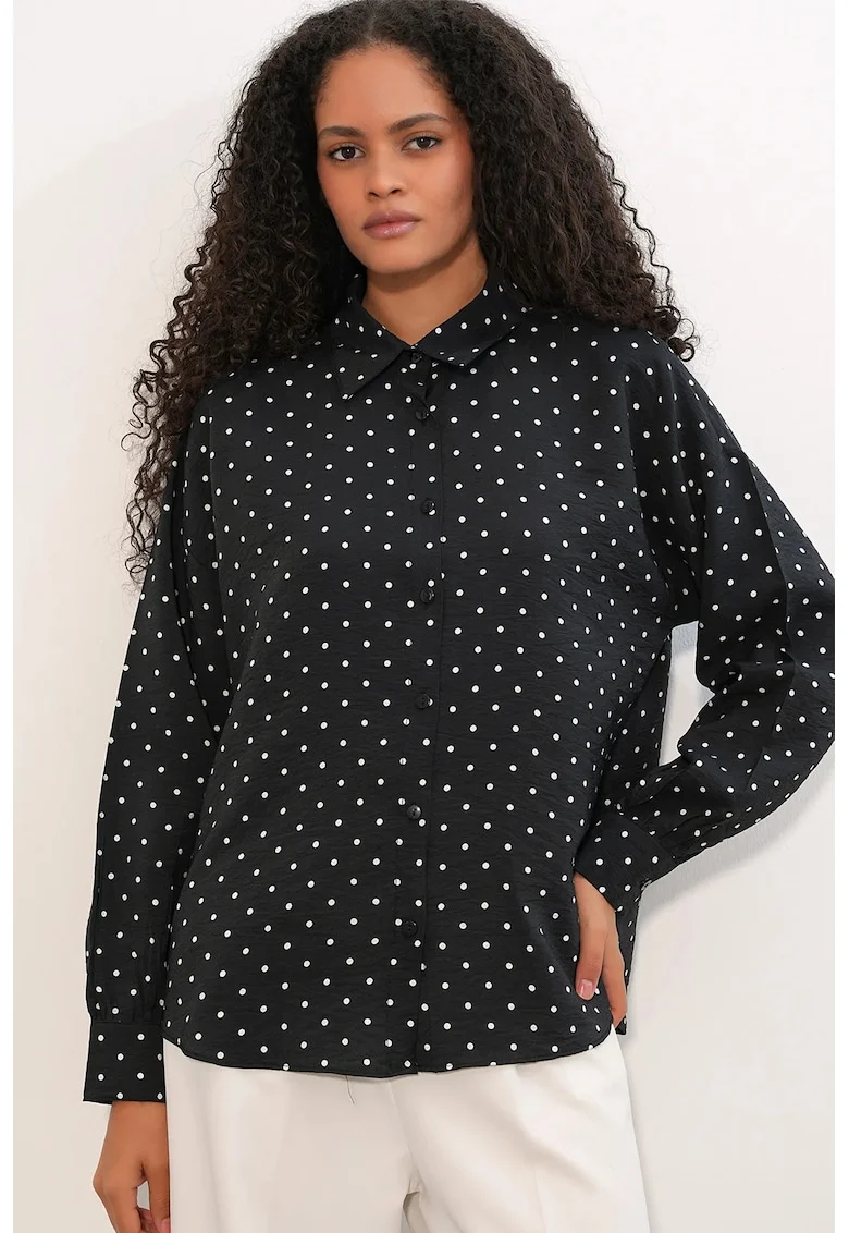 Camasa  supradimensionata cu buline, neagra/alba, din crep, maneci lungi, casual,