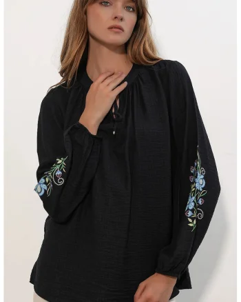 Bluza dama,  bluza supradimensionata, brodata, negru, crep