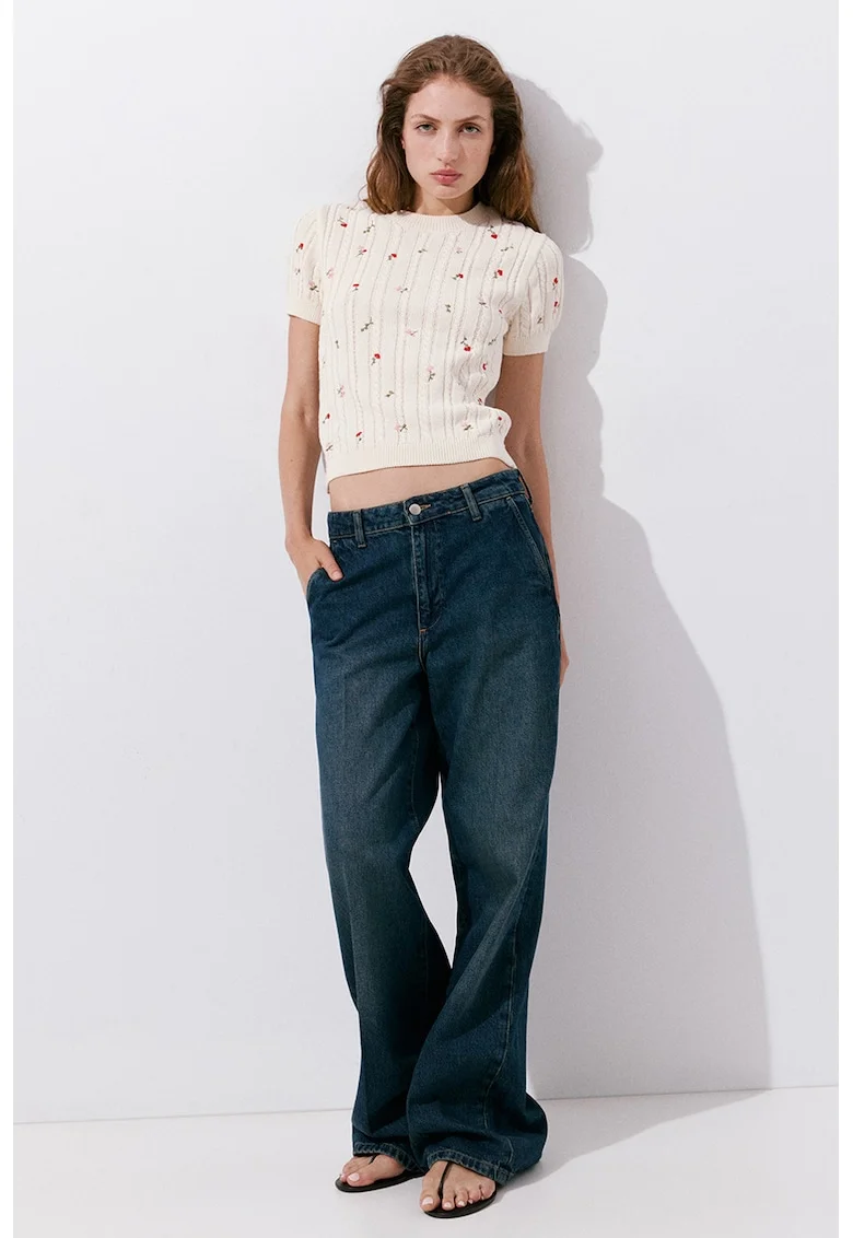 Pulover scurt cu model floral, Rosu/Alb fildes