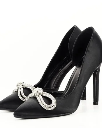 Pantofi negri cu brosa 6841 04