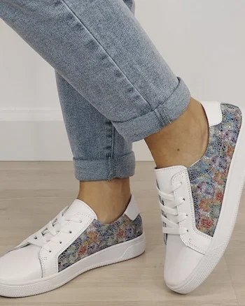 Sneakersi albi cu imrpimeu din piele naturala 5166 M4