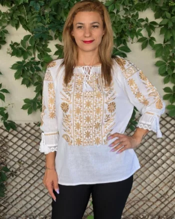 Ie Traditionala Luna 3