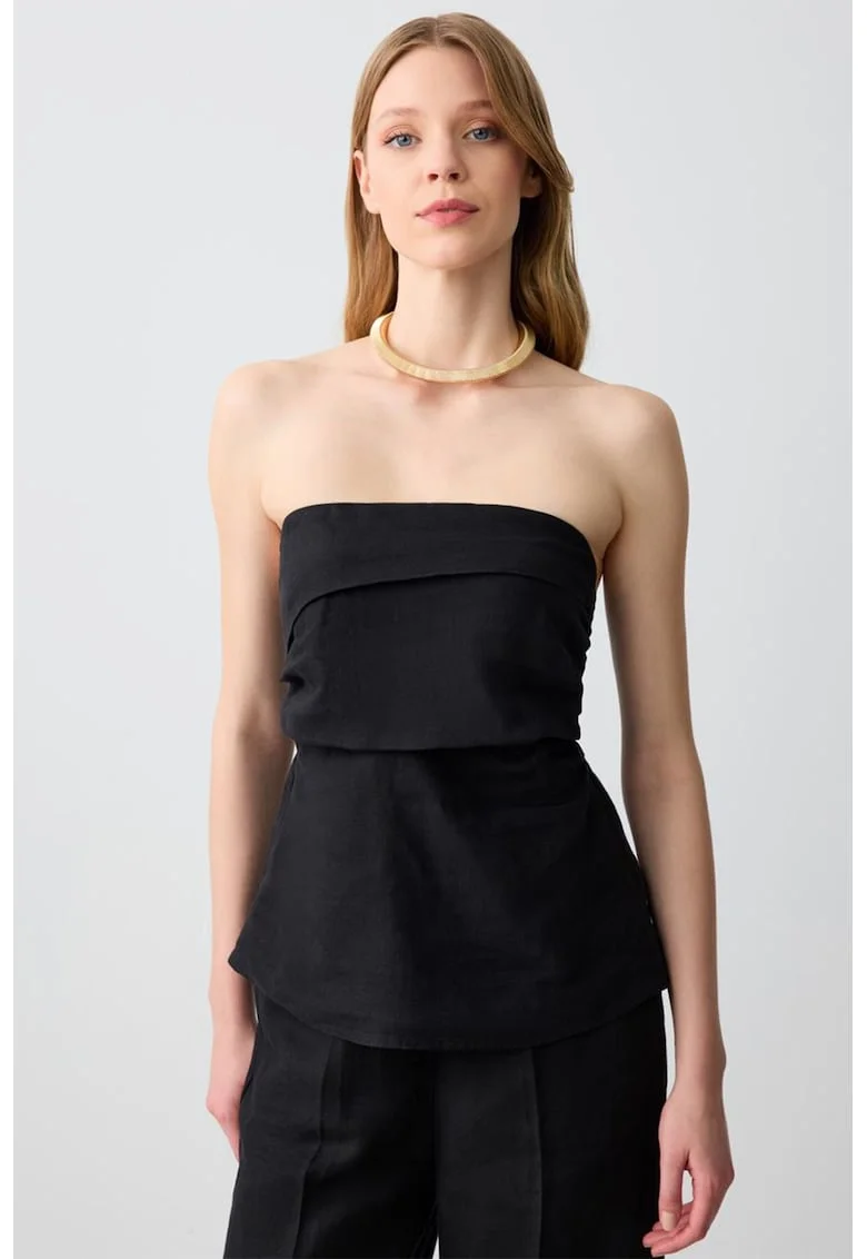 Top de in cu croiala slim-fit, Negru