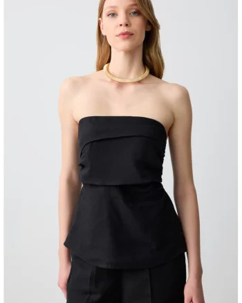 Top de in cu croiala slim-fit, Negru