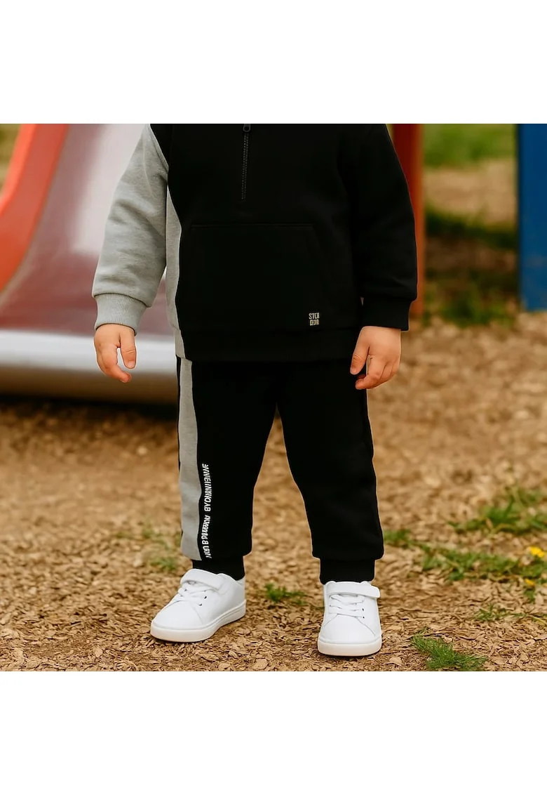 Pantaloni sport cu dunga laterala Gri  - City Boys, Negru si Gri, pentru baietei, Negru