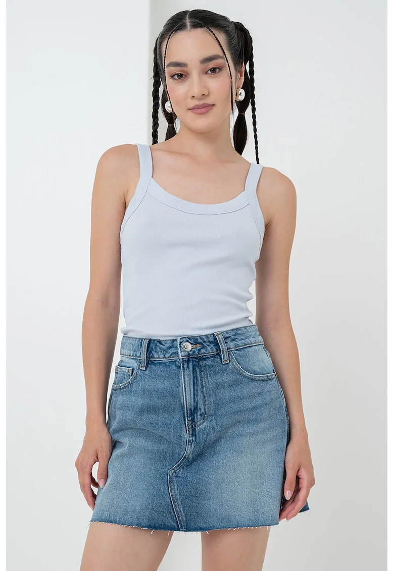 Top uni cu decolteu in U, Albastru pastel