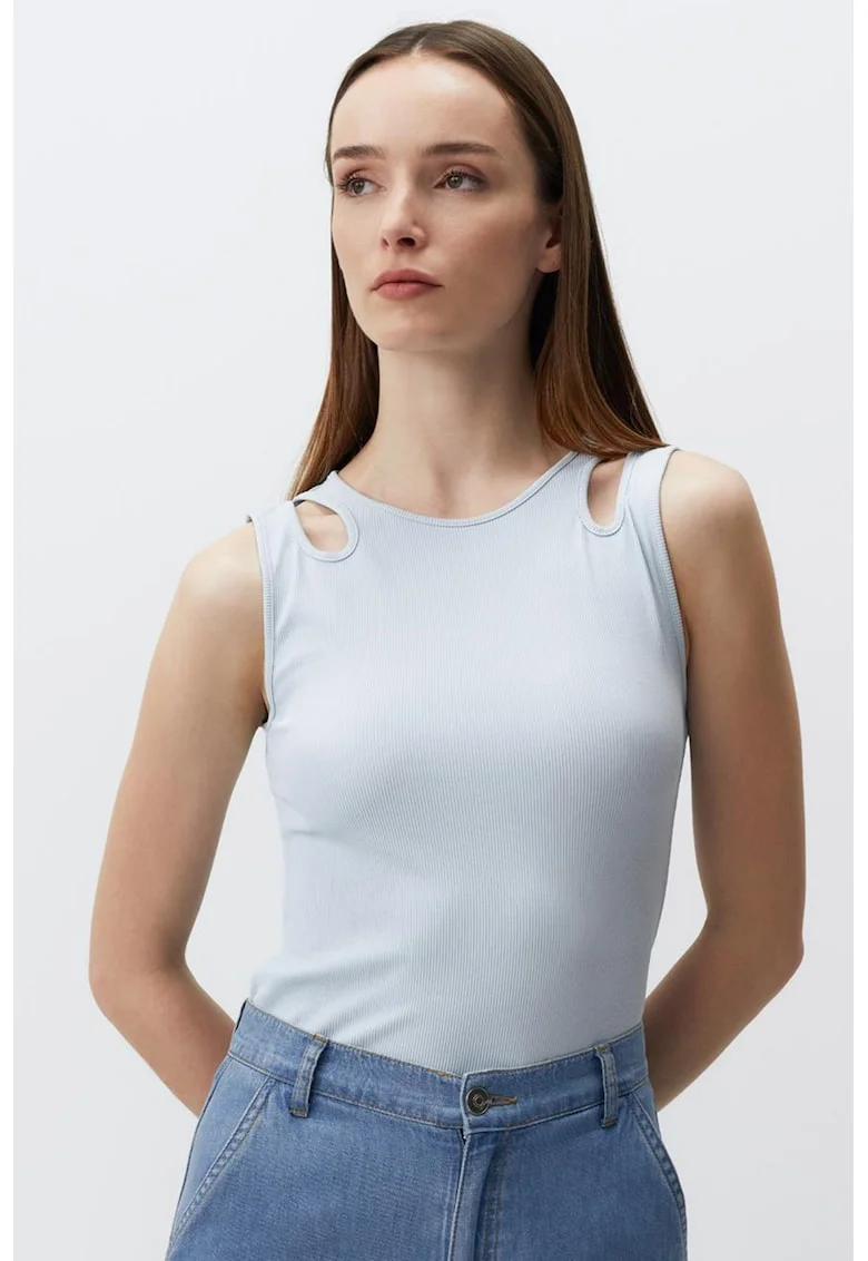 Top cu detalii decupate, Albastru pastel