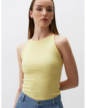 Top slim fit cu model uni, Galben pal