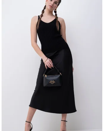 Top uni cu striatii, Negru
