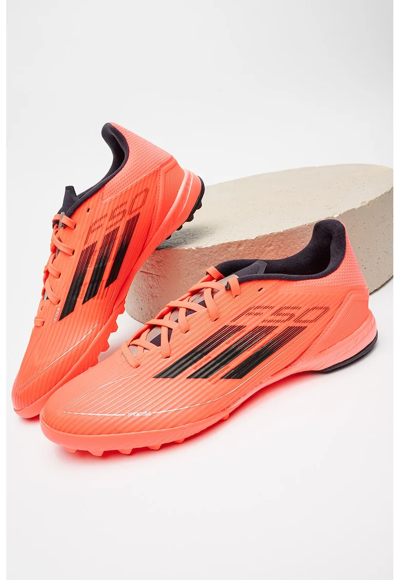 Pantofi pentru fotbal F50 League Turf, Negru/Roz aprins