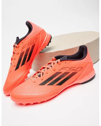 Pantofi pentru fotbal F50 League Turf, Negru/Roz aprins