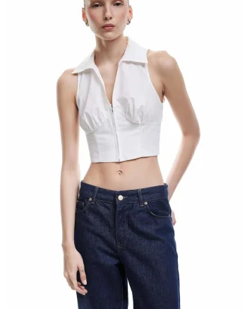 Top crop cu guler ascutit si fermoar, Alb