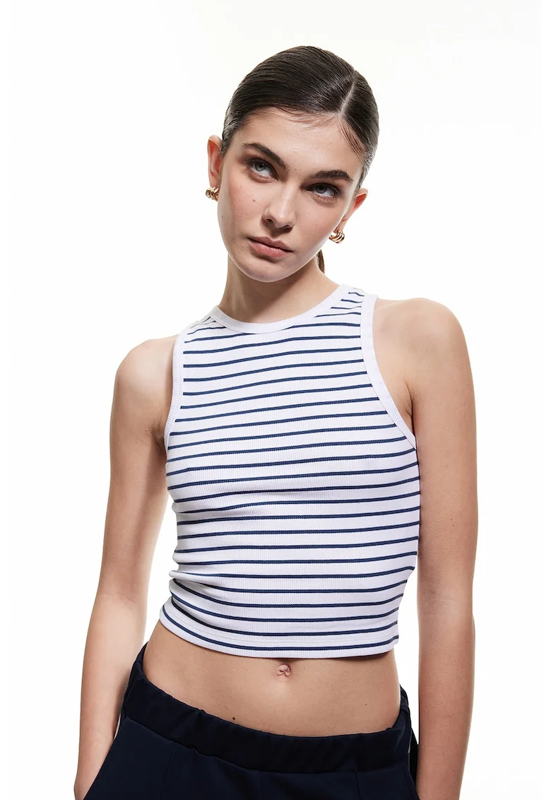 Top crop cu model in dungi, Alb/Negru