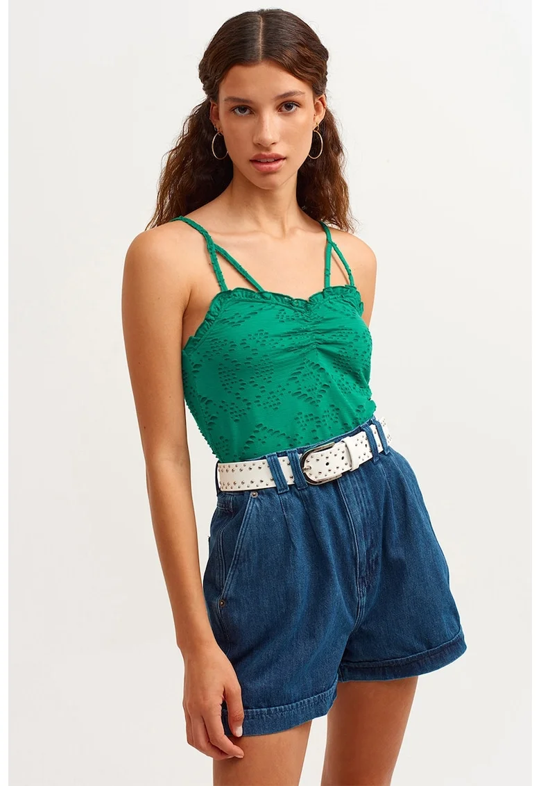 Top cu perforatii, Verde