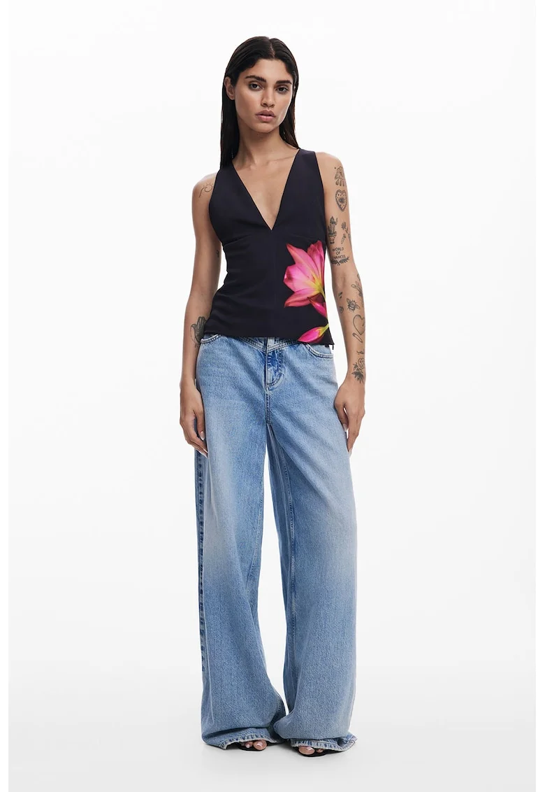 Top cu imprimeu floral si decolteu adanc in V, Negru/Roz/Verde feriga