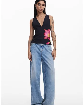 Top cu imprimeu floral si decolteu adanc in V, Negru/Roz/Verde feriga