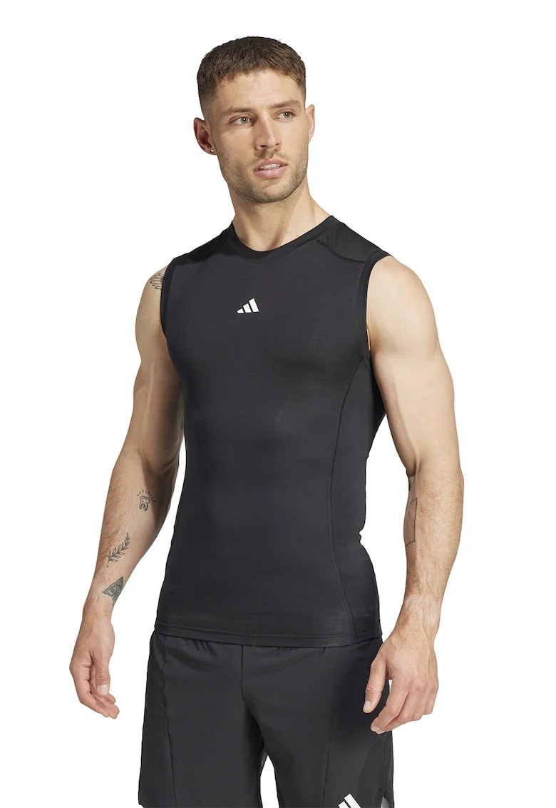 Top slim fit pentru fitness, Negru