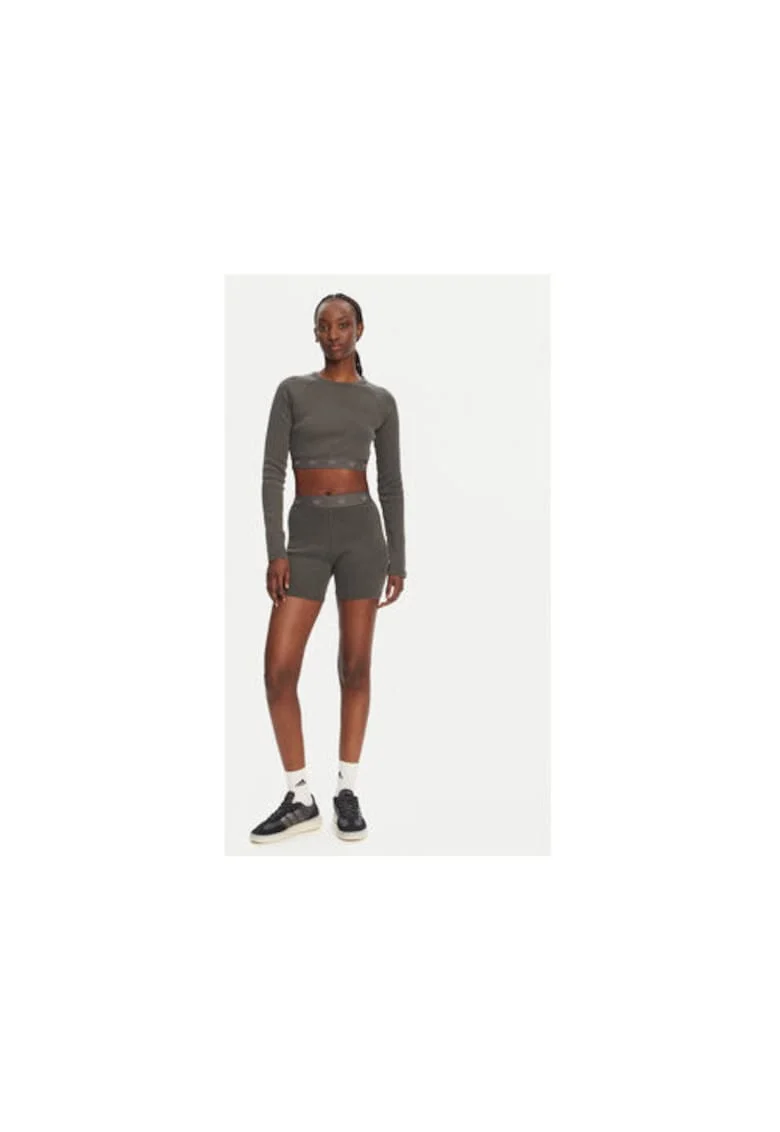 Bluza crop cu maneci raglan