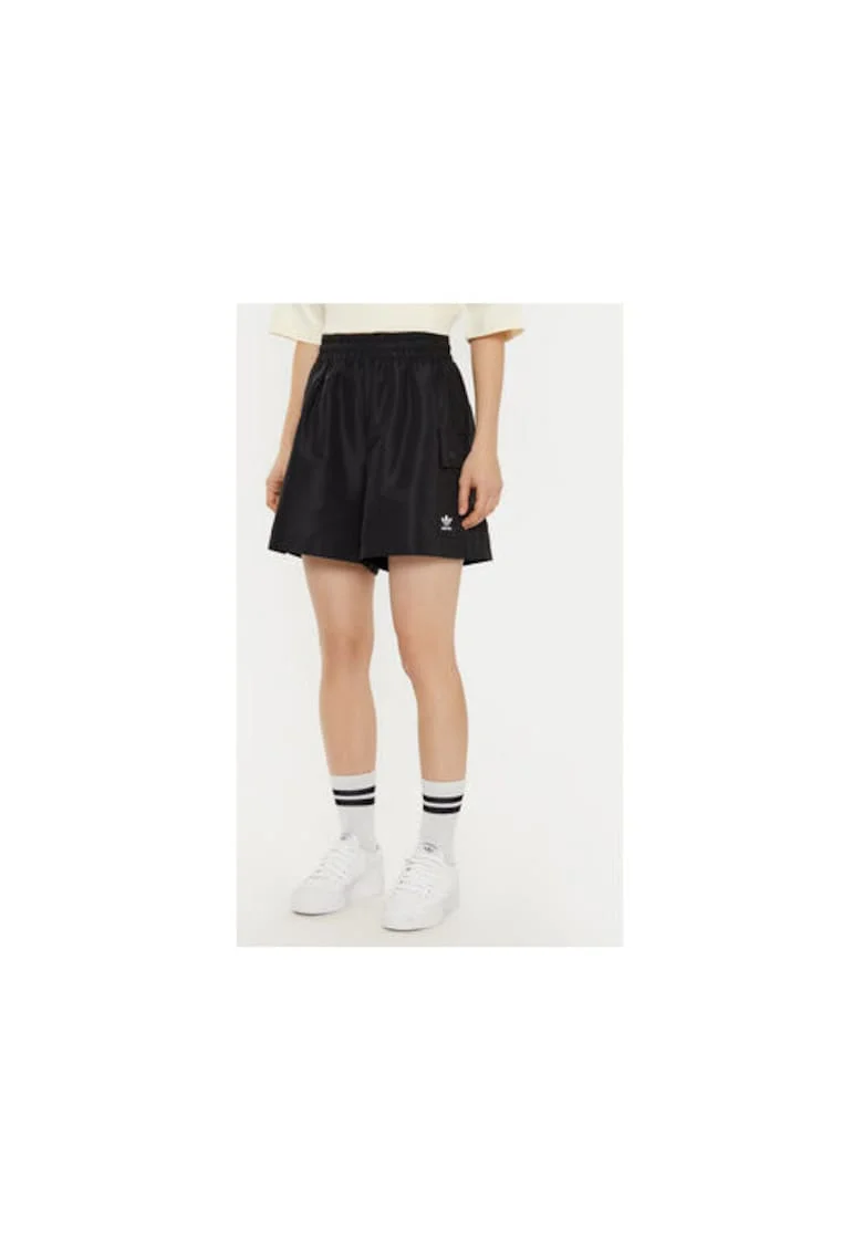 Pantaloni scurti cu croiala ampla si talie elastica