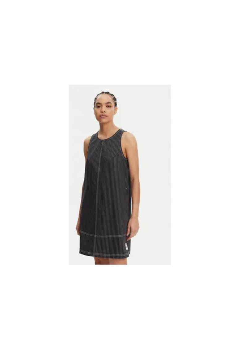 Rochie lejera cu decolteu rotund