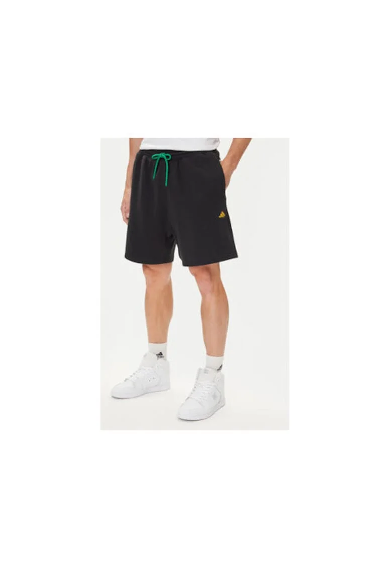 Pantaloni scurti cu talie ajustabila