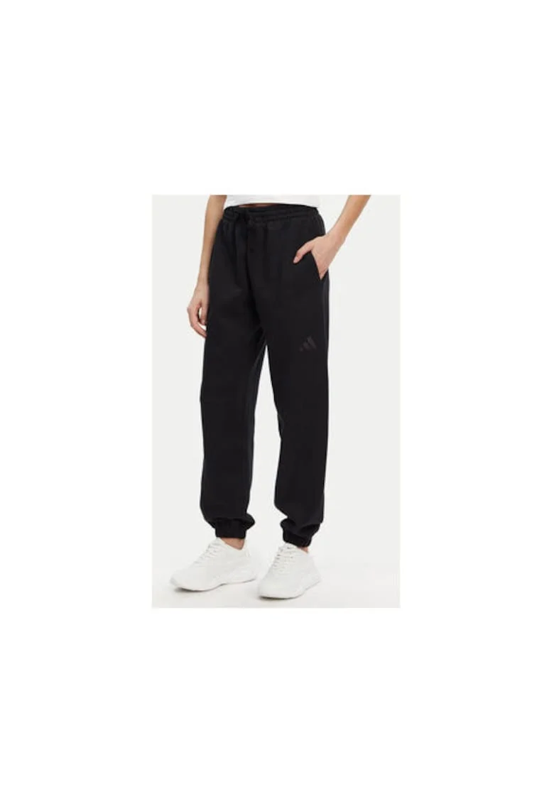 Pantaloni de trening, Negru