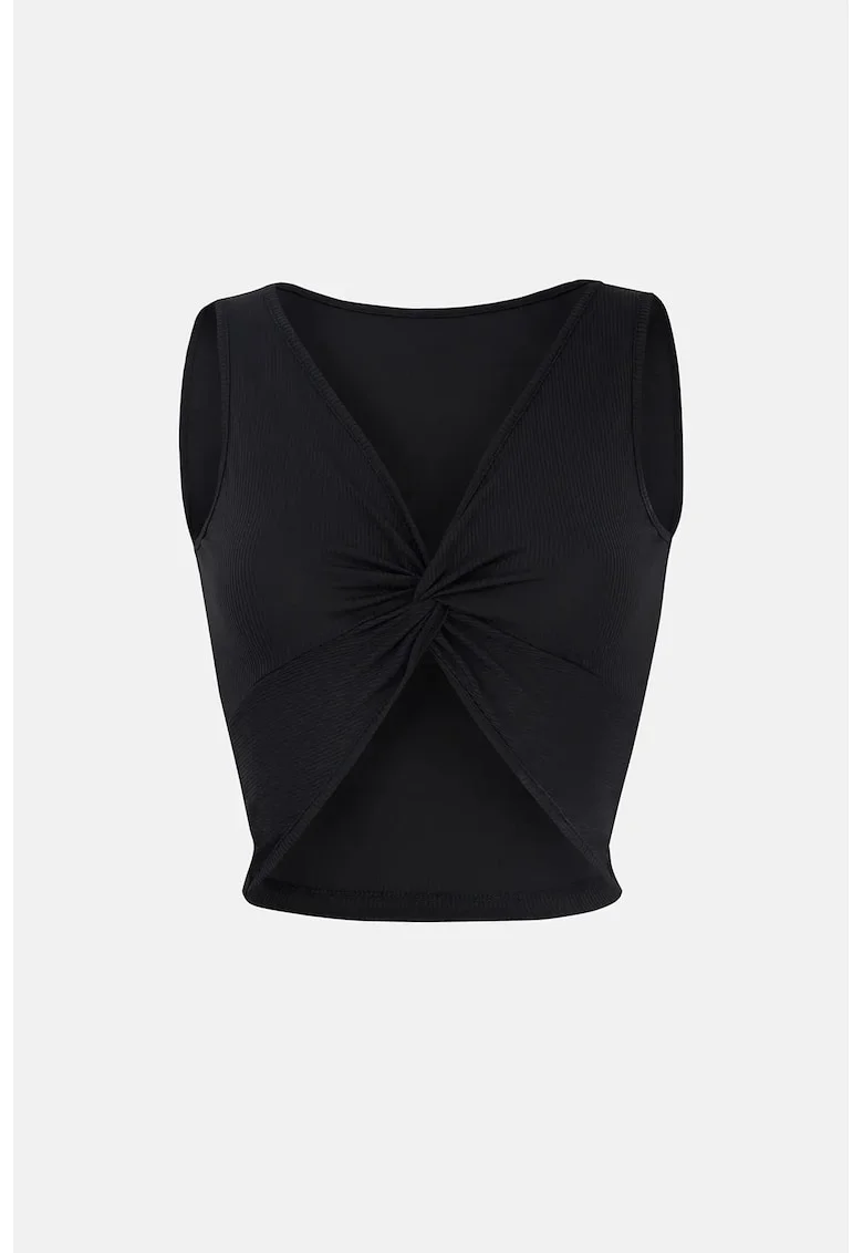 Maiou,  negru, Negru