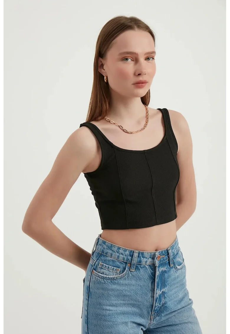 Top scurt,  fara maneci, decolteu rotund, negru, jerseu