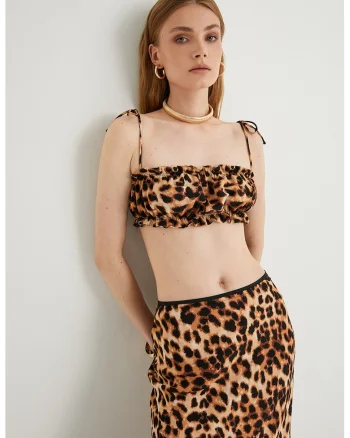 Top crop cu animal print, Maro