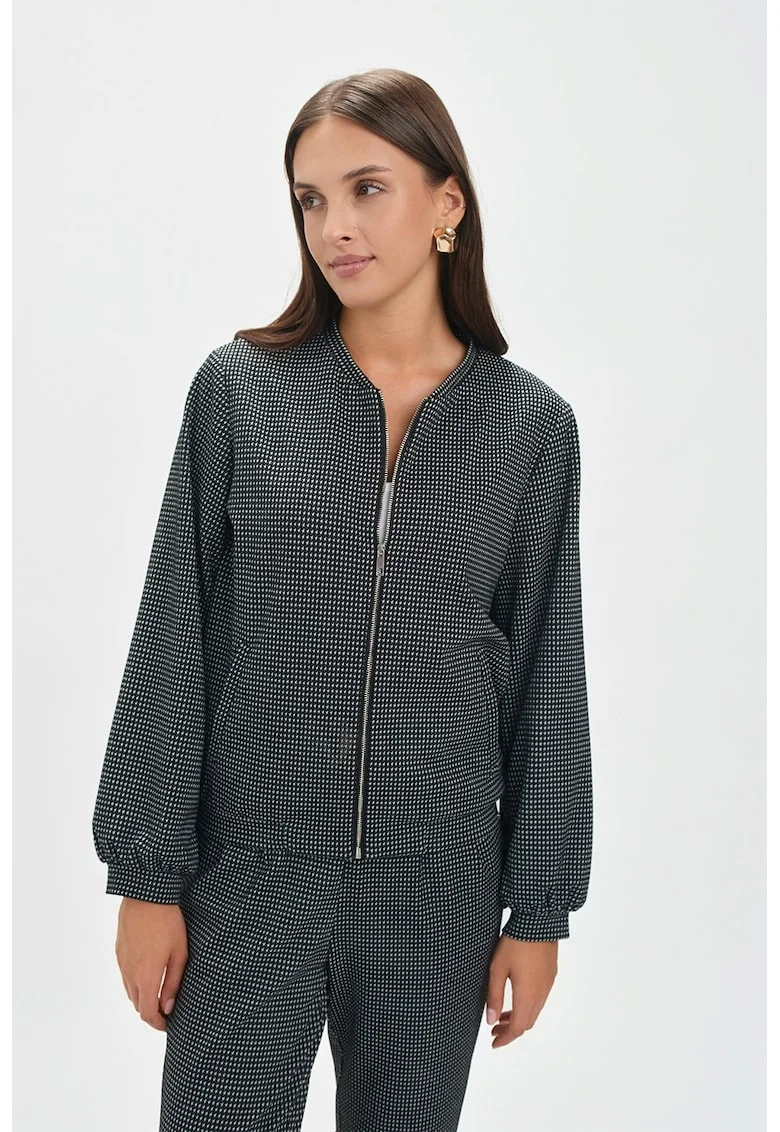 Jacheta bomber cu model in carouri si fermoar, Alb/Negru