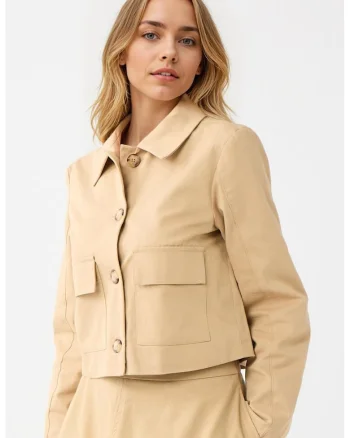 Jacheta crop cu buzunare cu clapa, Maro camel