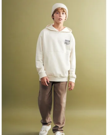 Blugi relaxed fit, Maro nisip