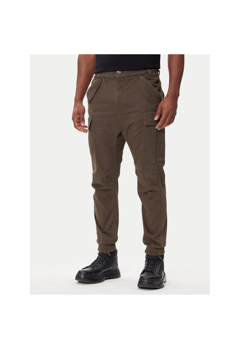Pantaloni barbati  verde