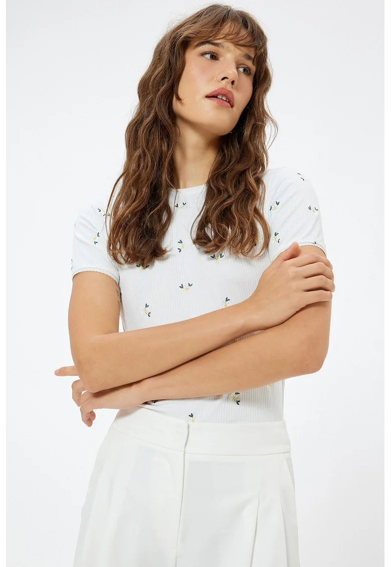 Tricou striat cu broderie florala, Alb